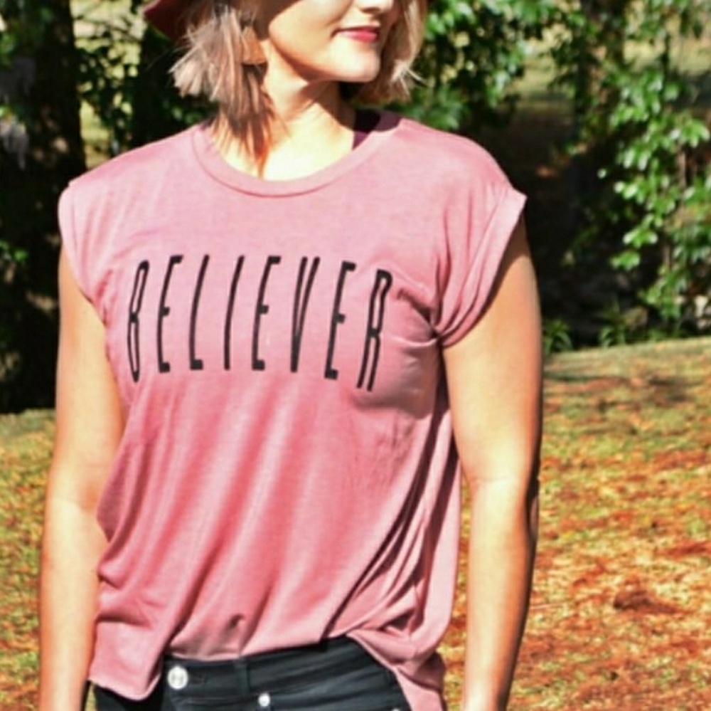Believer Tee, mauve color. Bnwot