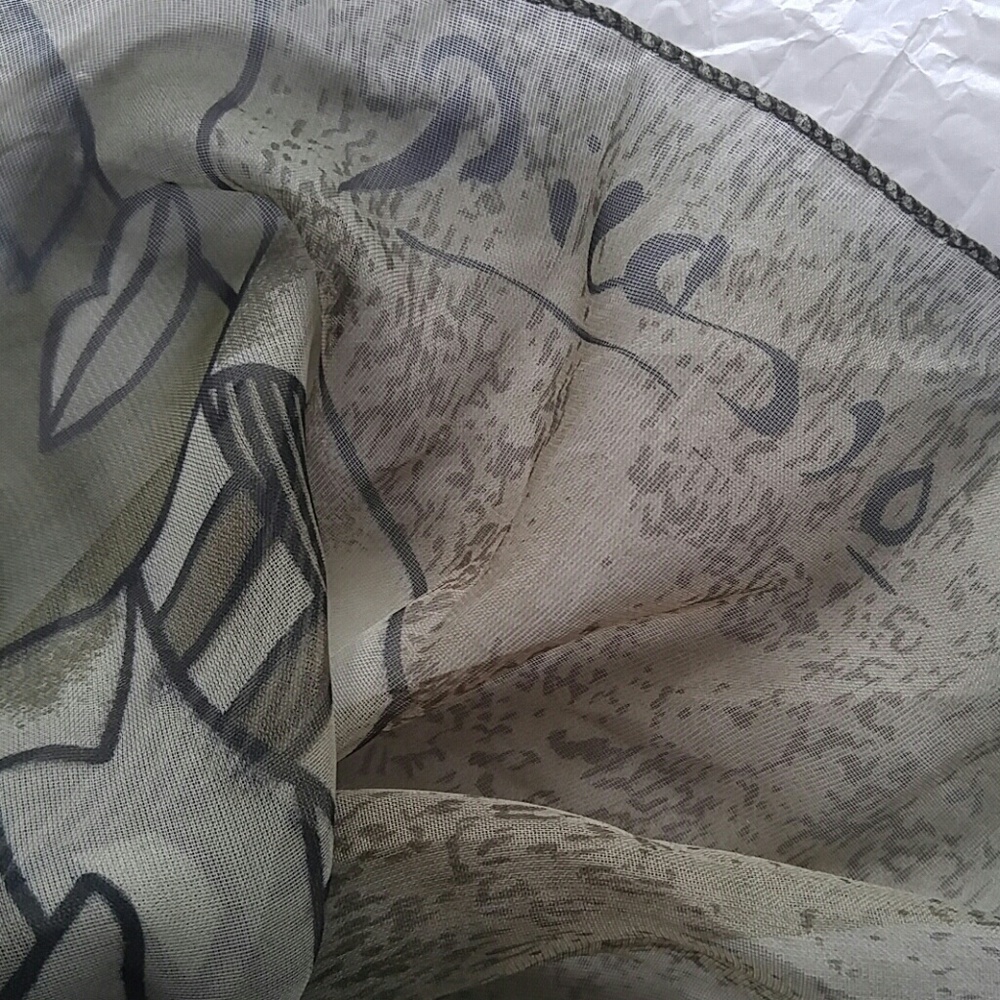 Scarf - Picture 9 of 9