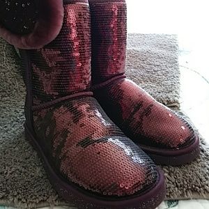 Ugg maroon sequin boots with matching earmuffs