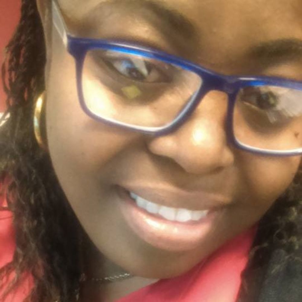 Meet your Posher, Morena