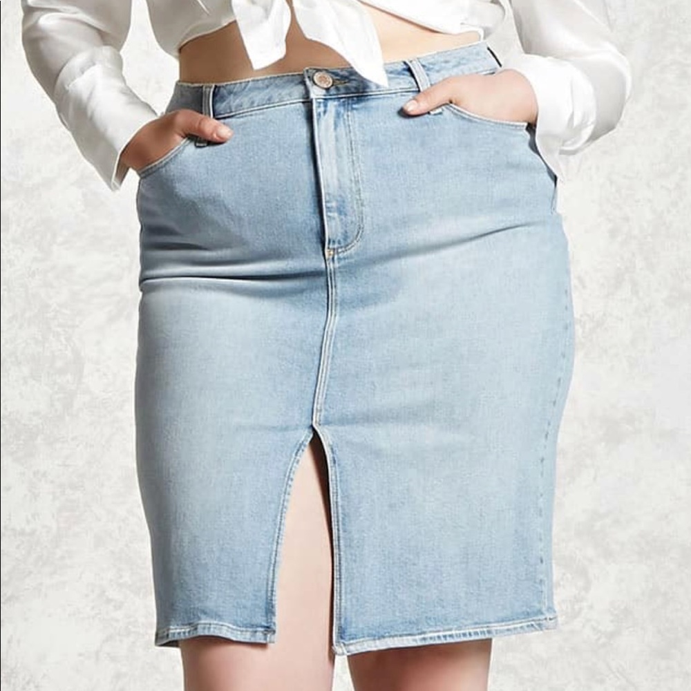 ✨ Slit Denim Skirt✨