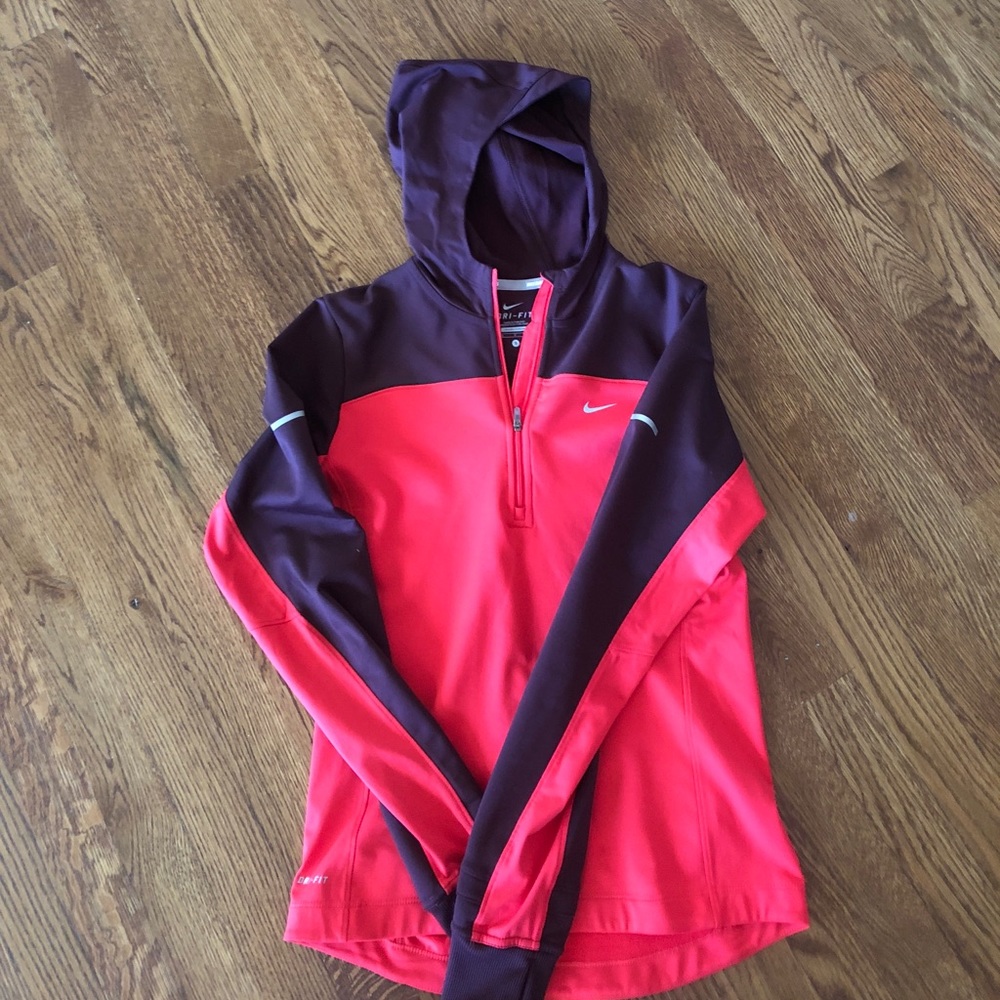 Women's Nike running hoodie. Sz S. Stay warm.