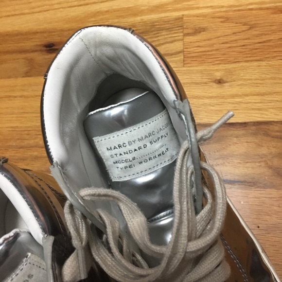 EDITOR'S PICK  |  MbyMJ metallic high tops - Picture 7 of 8