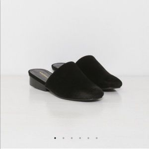 Intentionally Blank Touch Slide shoes
