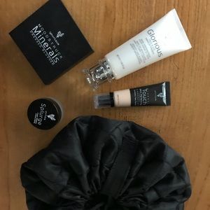 Younique makeup collection.