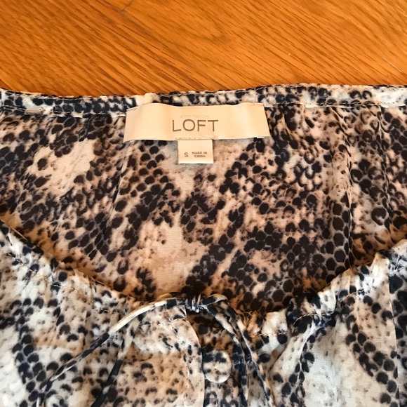LOFT 3/4 sleeve Snakeskin blouse - Picture 2 of 2