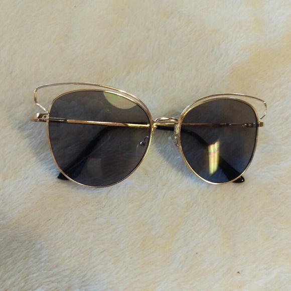 Gold Metal Cat Eye Sunglasses - BOGO - Picture 4 of 4