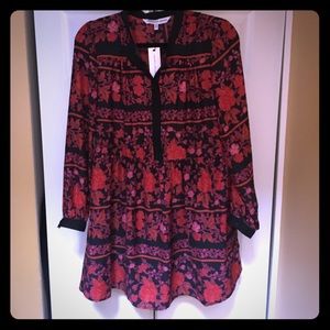 NWT Cupcakes and Cashmere floral dress