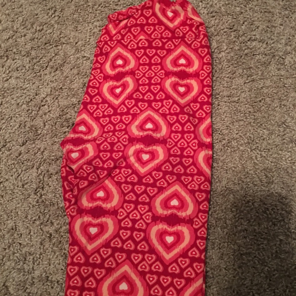 LulaRoe Valentine leggins