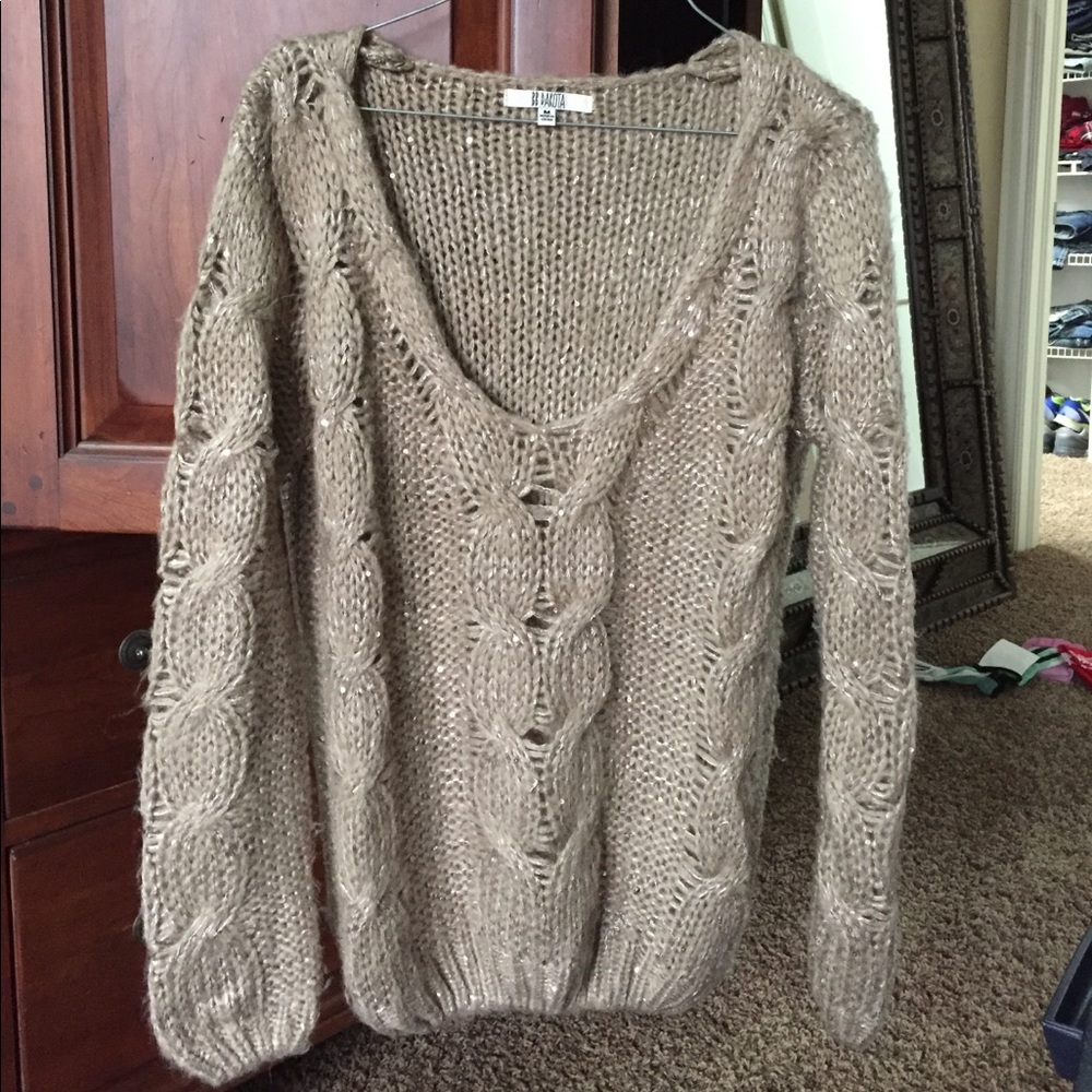 BB Dakota sweater
