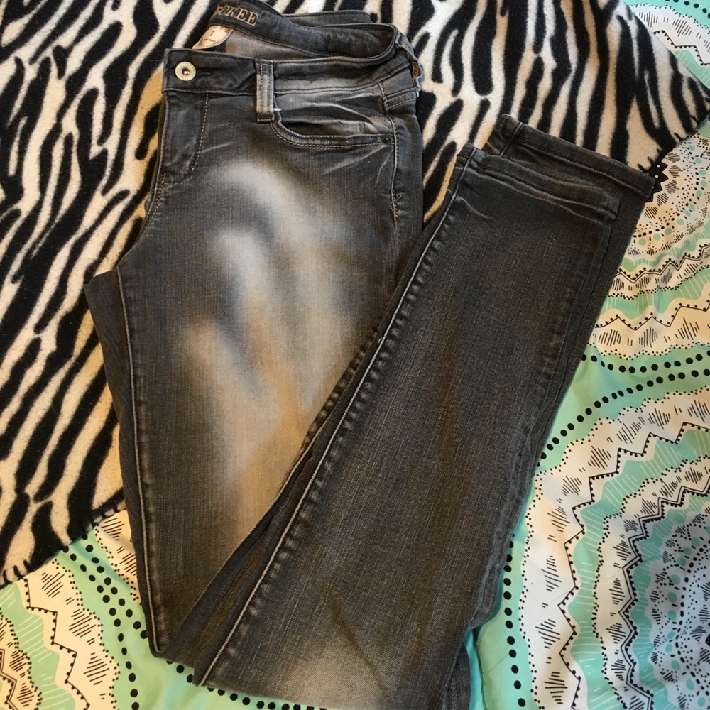 Decree super skinny women's jeans size 7