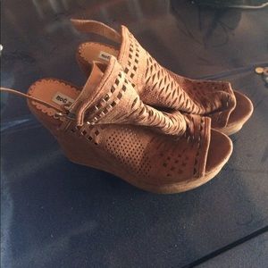 Not rated Heels