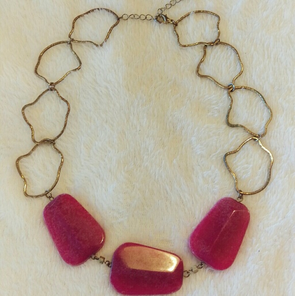 Gorgeous Gold & Pink Statement Necklace - Picture 2 of 2