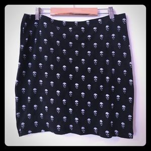 H & M Divided Skull Print Skirt
