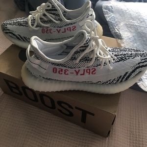 Yeezy 350 V2 Zebra
