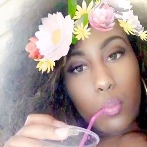 Meet your Posher, Jamesia