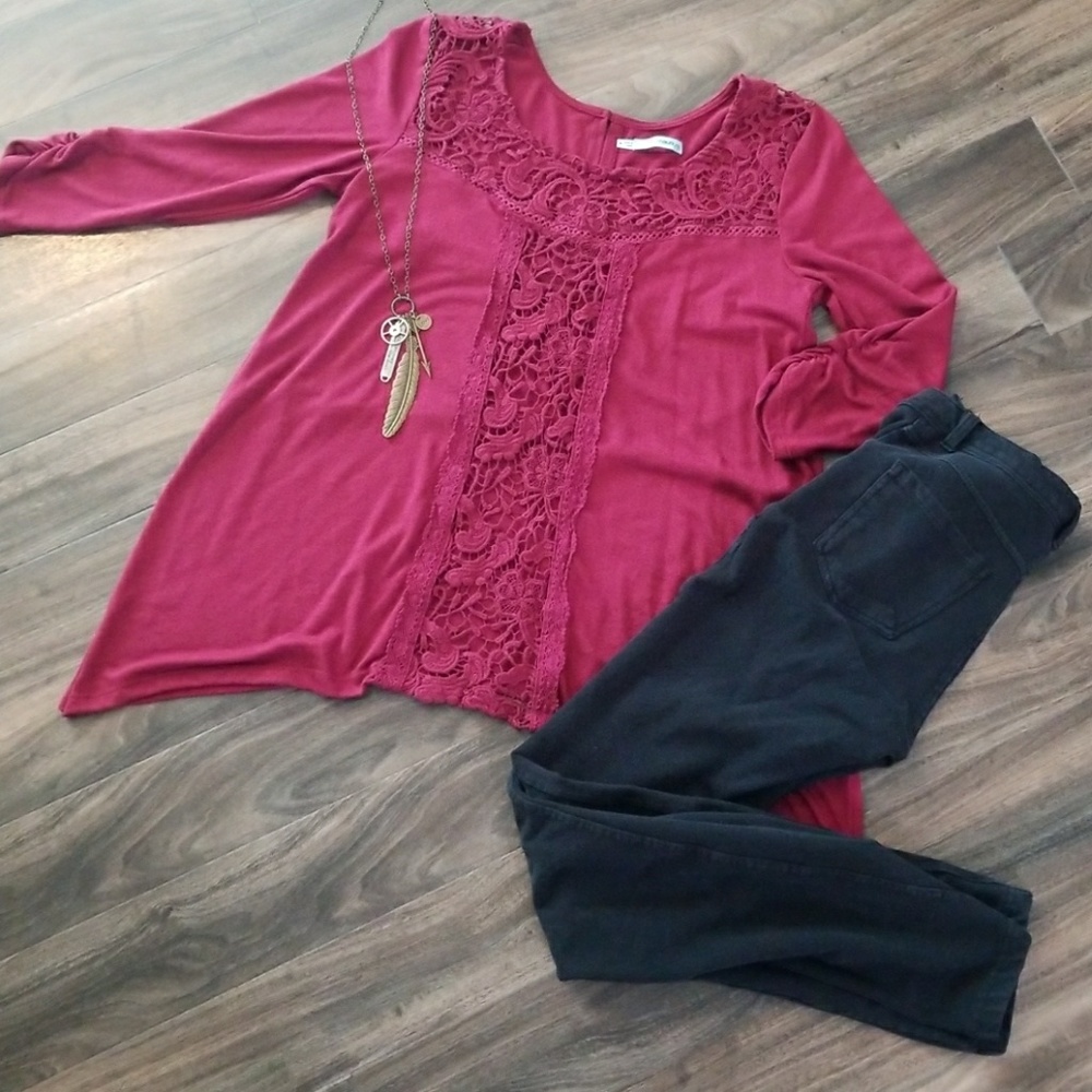 Maurices 3/4 sleeve top, wine/burgundy  color