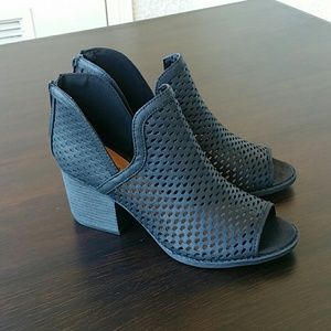 Ladies black peep toe booties