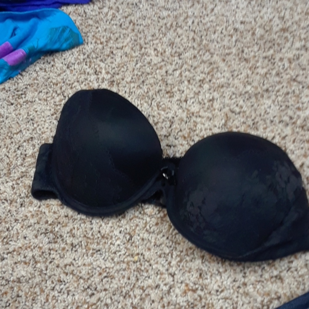 Black push up bra