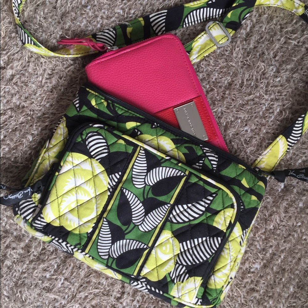 Vera Bradley + FREE wallet! 💐