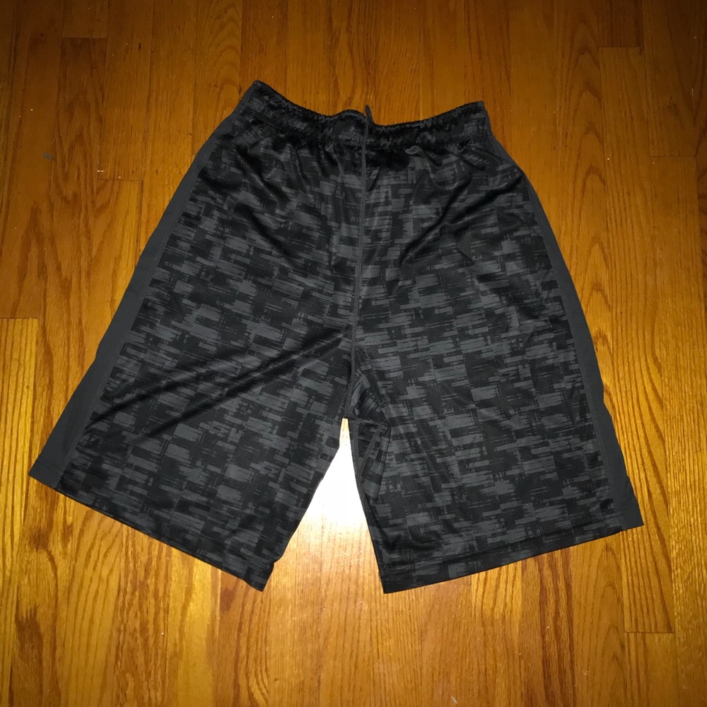 Nike Tech Grid Shorts