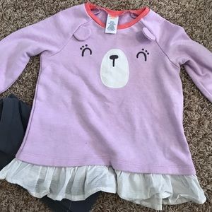 Long sleeve ruffle top + leggings outfit