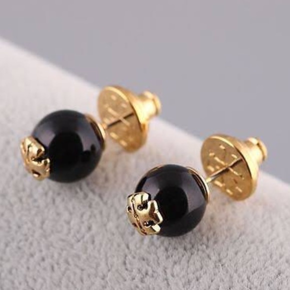 tory burch // swarovski pearl logo studs - Picture 4 of 8