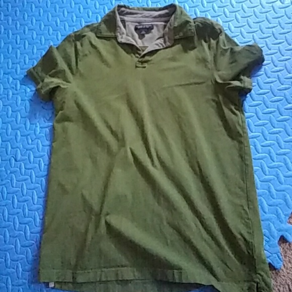 2 Collar shirts - Picture 2 of 4