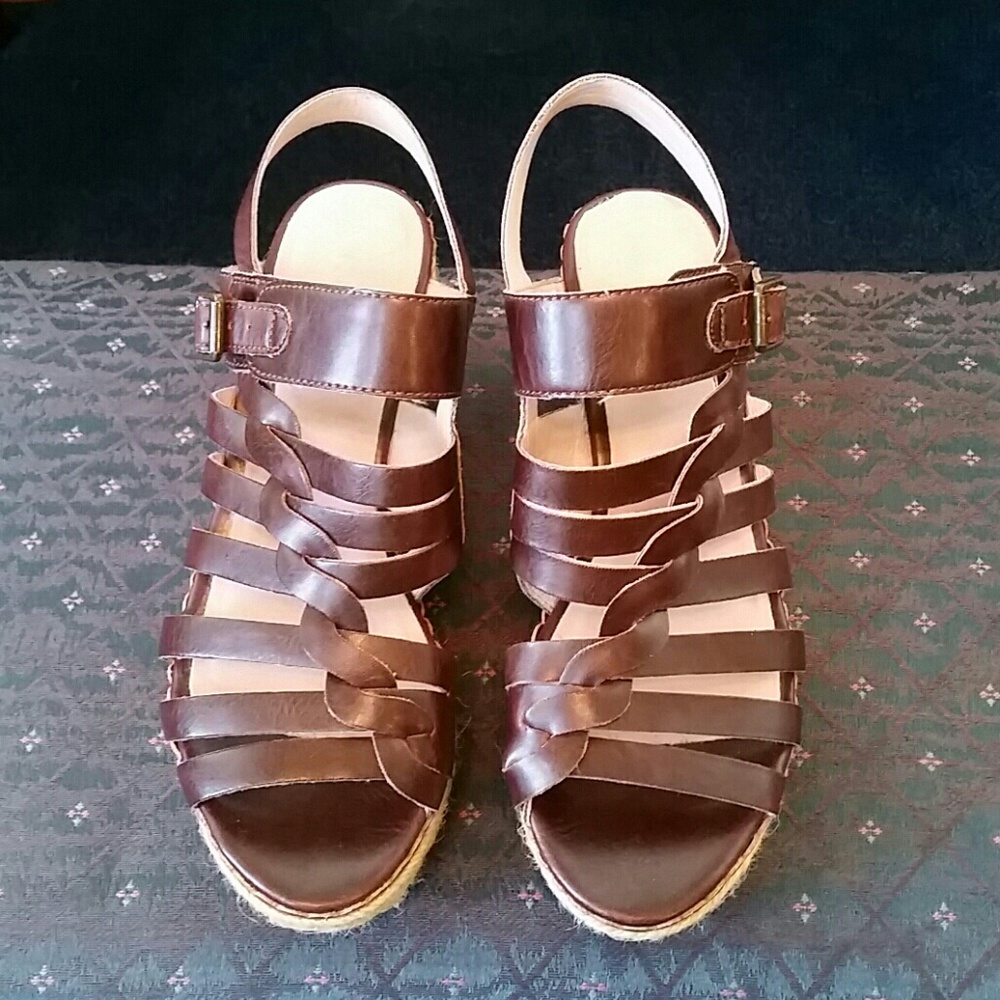 Chelsea crew wedges size 9