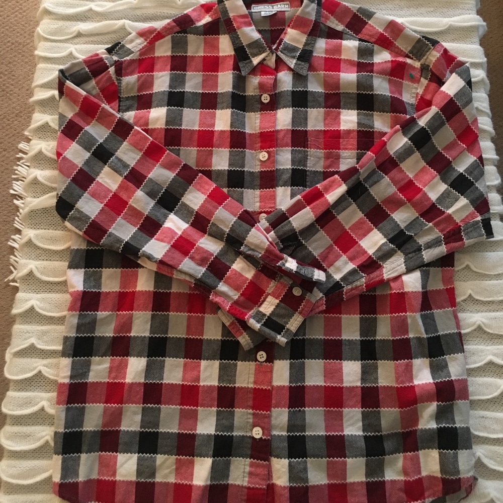 Women’s Checkered Flannel