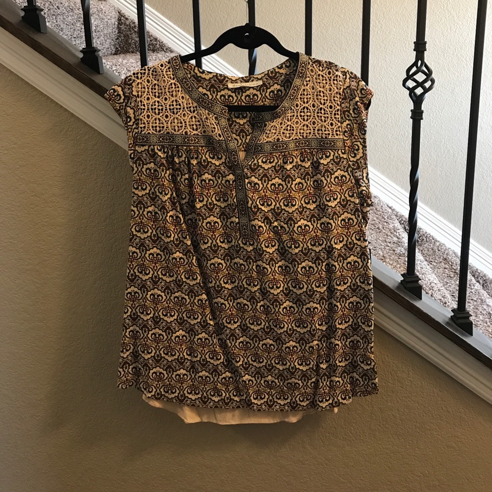 Sleeveless blouse size XL