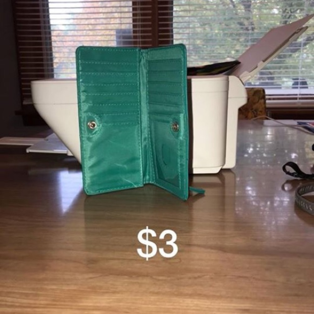 Wallet - Picture 1 of 1