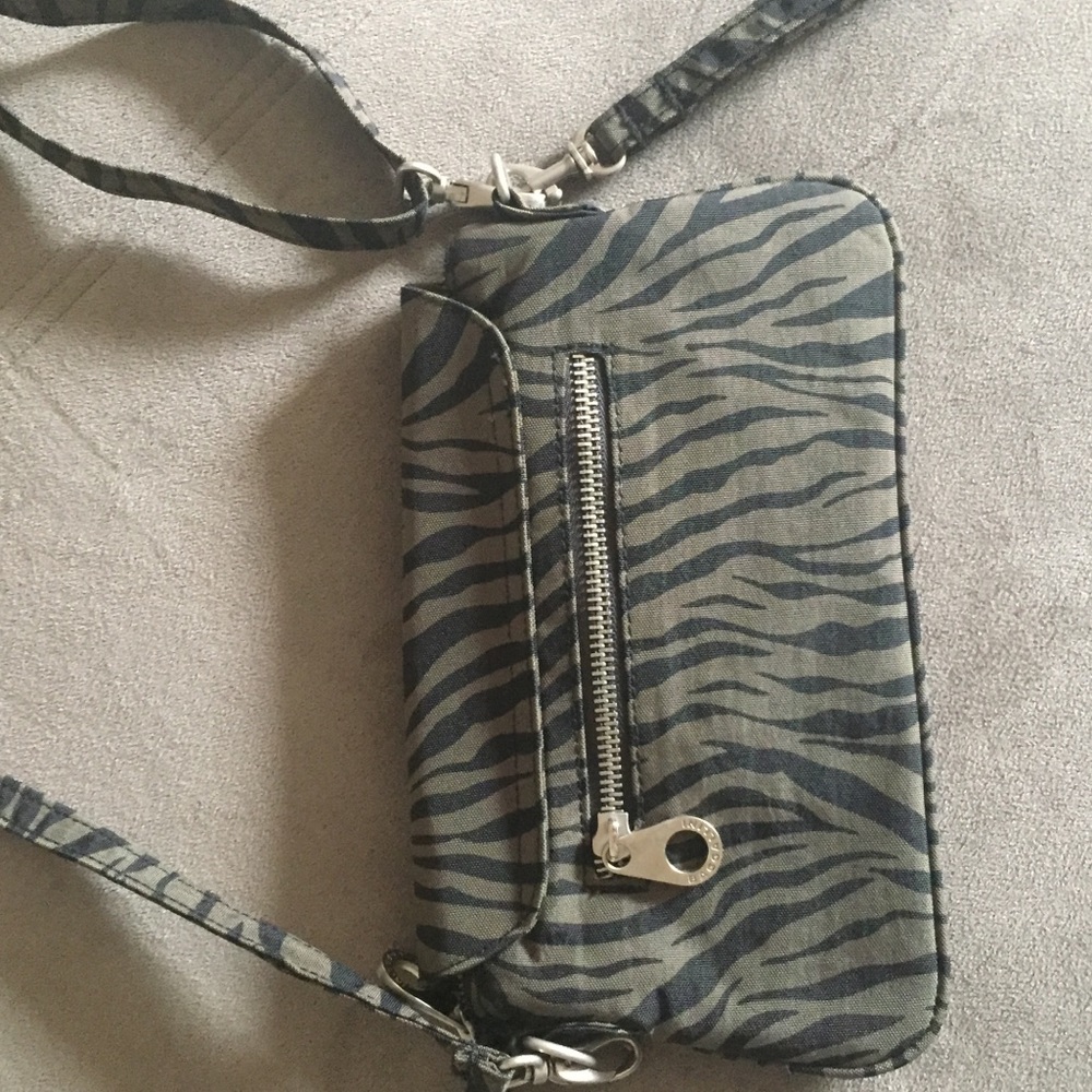Crossbody bag