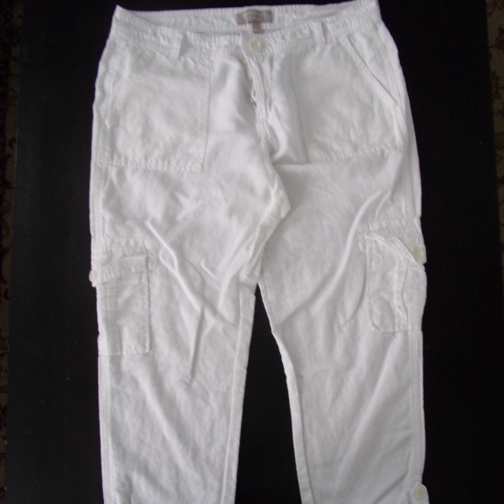 Light khaki cargo capris