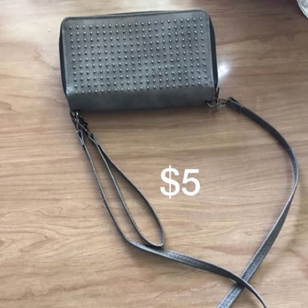 Crossbody wallet