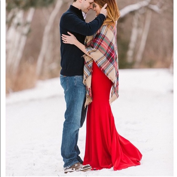 long, elegant, red dress - Picture 2 of 2