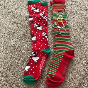 2 pair Dr. Seuss and Chilly Willy socks