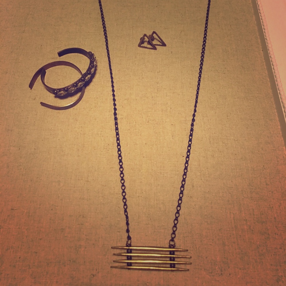 Simon & Ruby Boutique Necklace