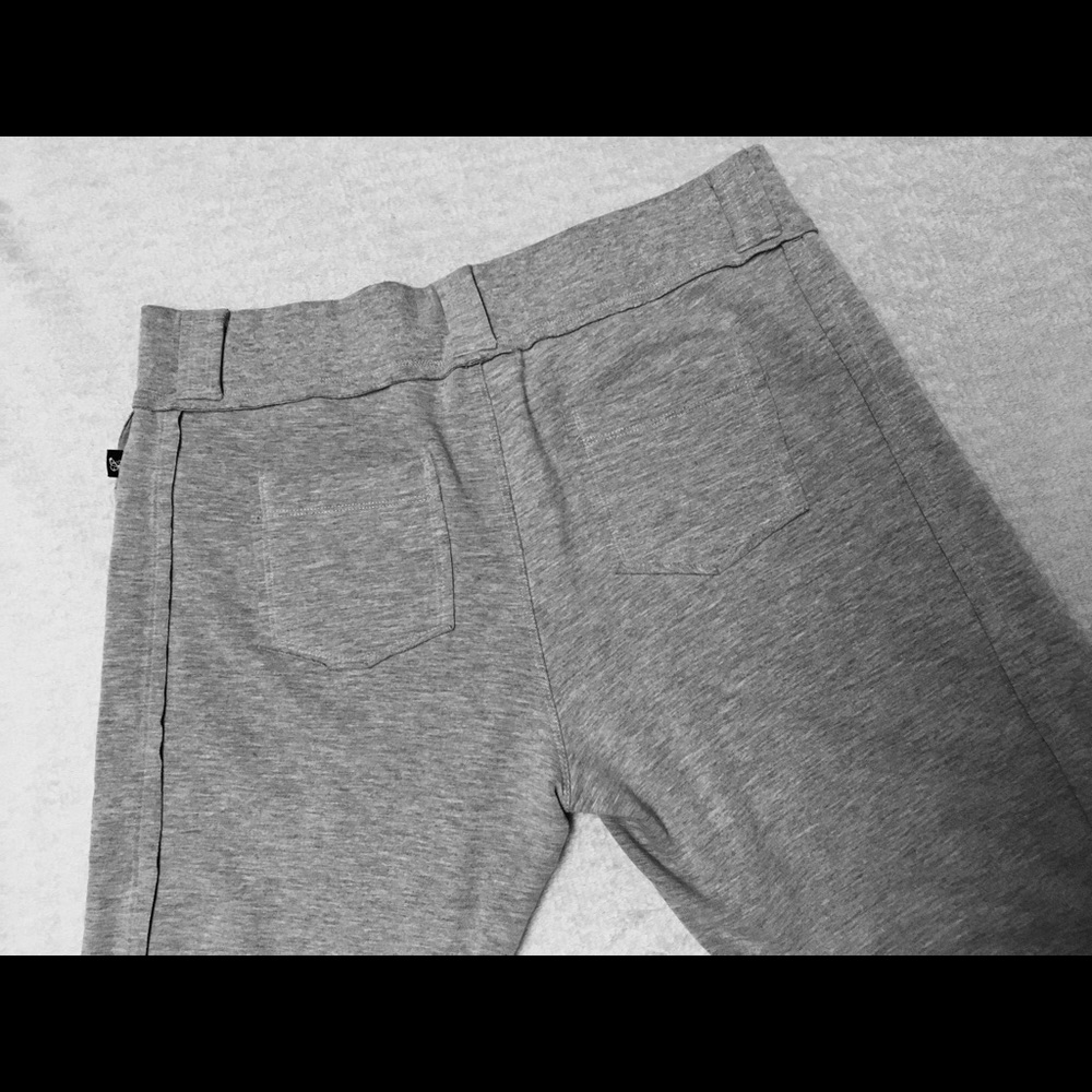 Grey Pocketed Sweat Pants