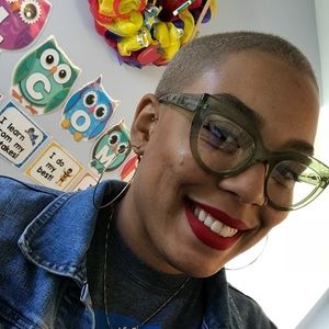 Meet your Posher, Nia