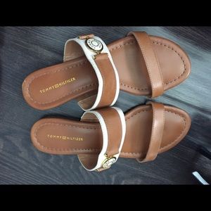 Tommy Hilfiger flats, size 7m