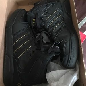 Adidas men’s sneakers