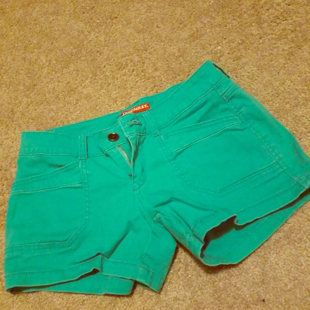 Juniors turquoise shorts