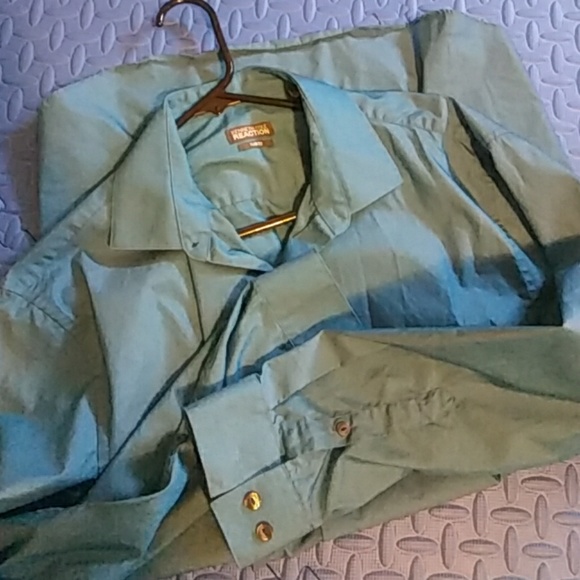 Button down shirt - Picture 3 of 4