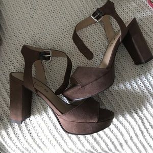 Brown platform sandal