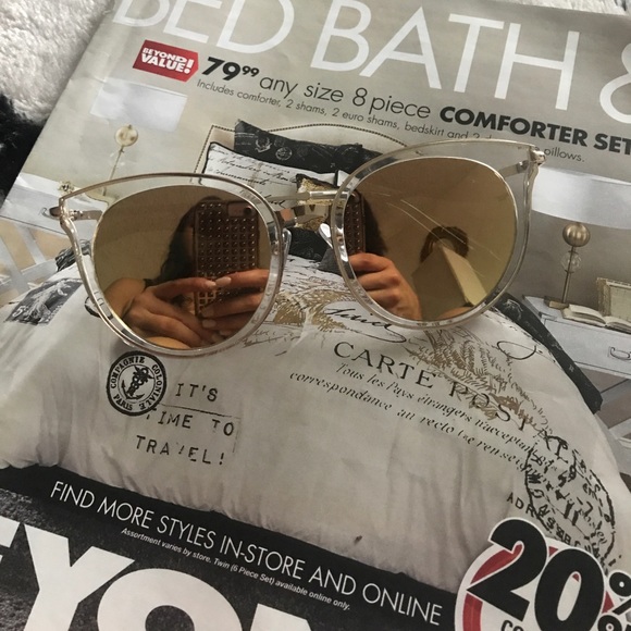 Accessories | Nwot Gold Chic Sunglasses | Poshmark display picture 2