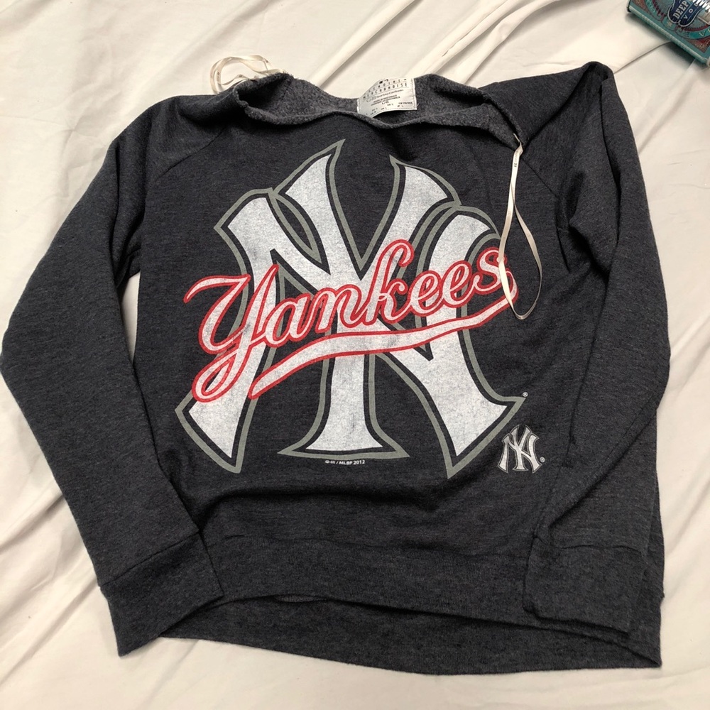 Forever 21 NY Yankees Sweatshirt Large MLB