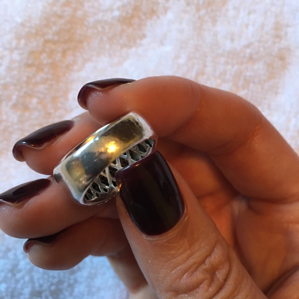 Ring - Picture 4 of 5