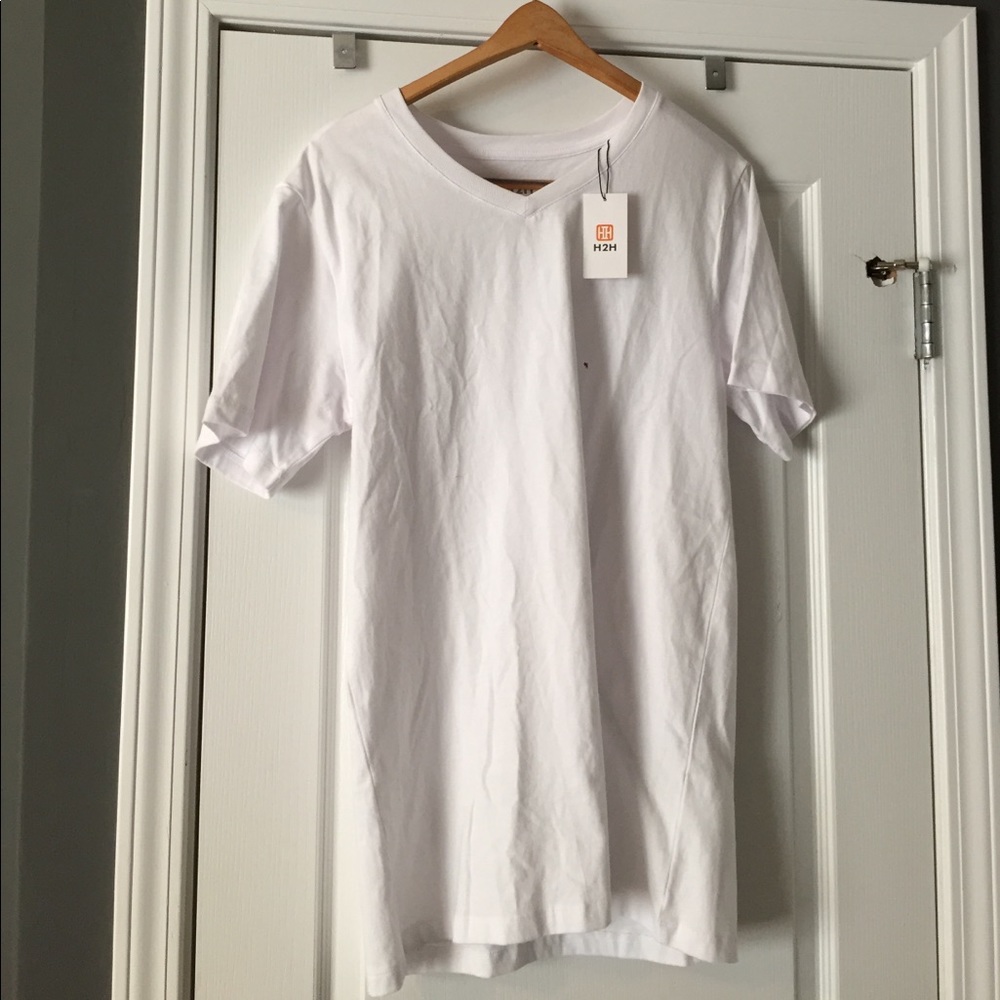New with tags (NWT) White H2H V neck t shirt