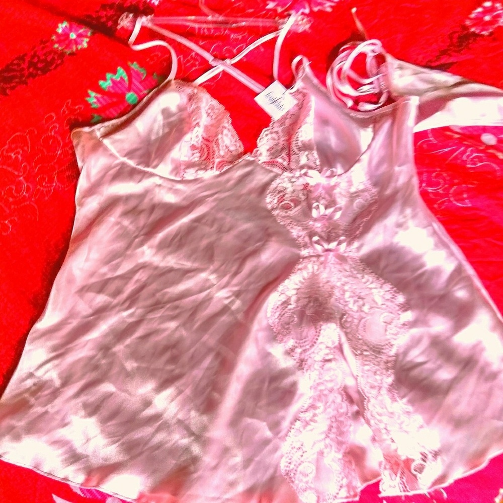 ❤Fredrick's/Hollywood iced pink baby doll/thong
